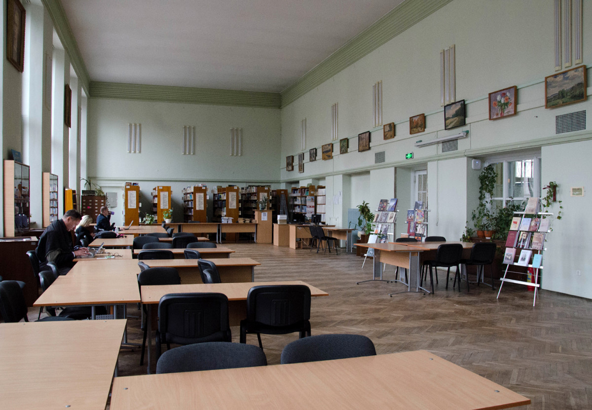 Читальний зал наукової літератури